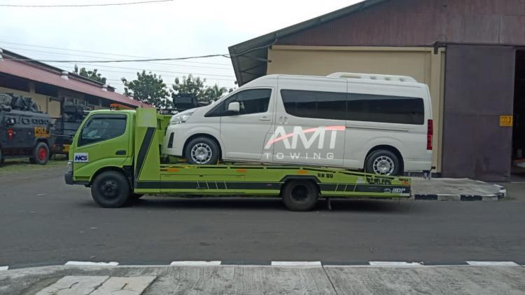 Pilih Jasa Towing Derek Gendong Yang Aman dan Berpengalaman